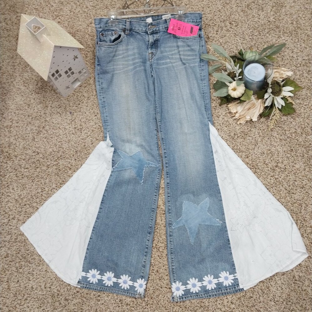 3445 Size 10 Lucky Brand Upcycled Bell-Bottoms In White. - Picture 1 of 8